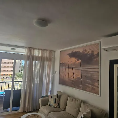 Fayser 301 Close To Beach, Fully Renovated, Air Con *
