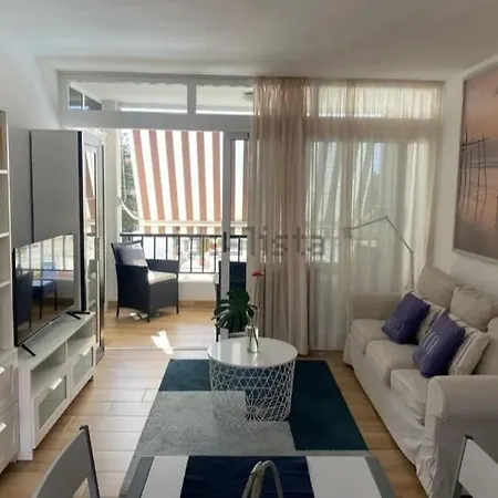 Fayser 301 Close To Beach, Fully Renovated, Air Con Apartamento